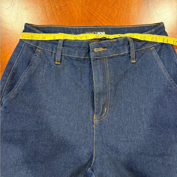 NWOT, Fashion Nova Dark Indigo jeans, size 5 - Picture 8 of 9